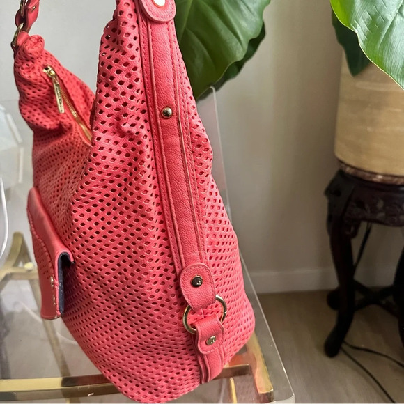 🌼OLIVIA + JOY TOTE - Picture 6 of 7